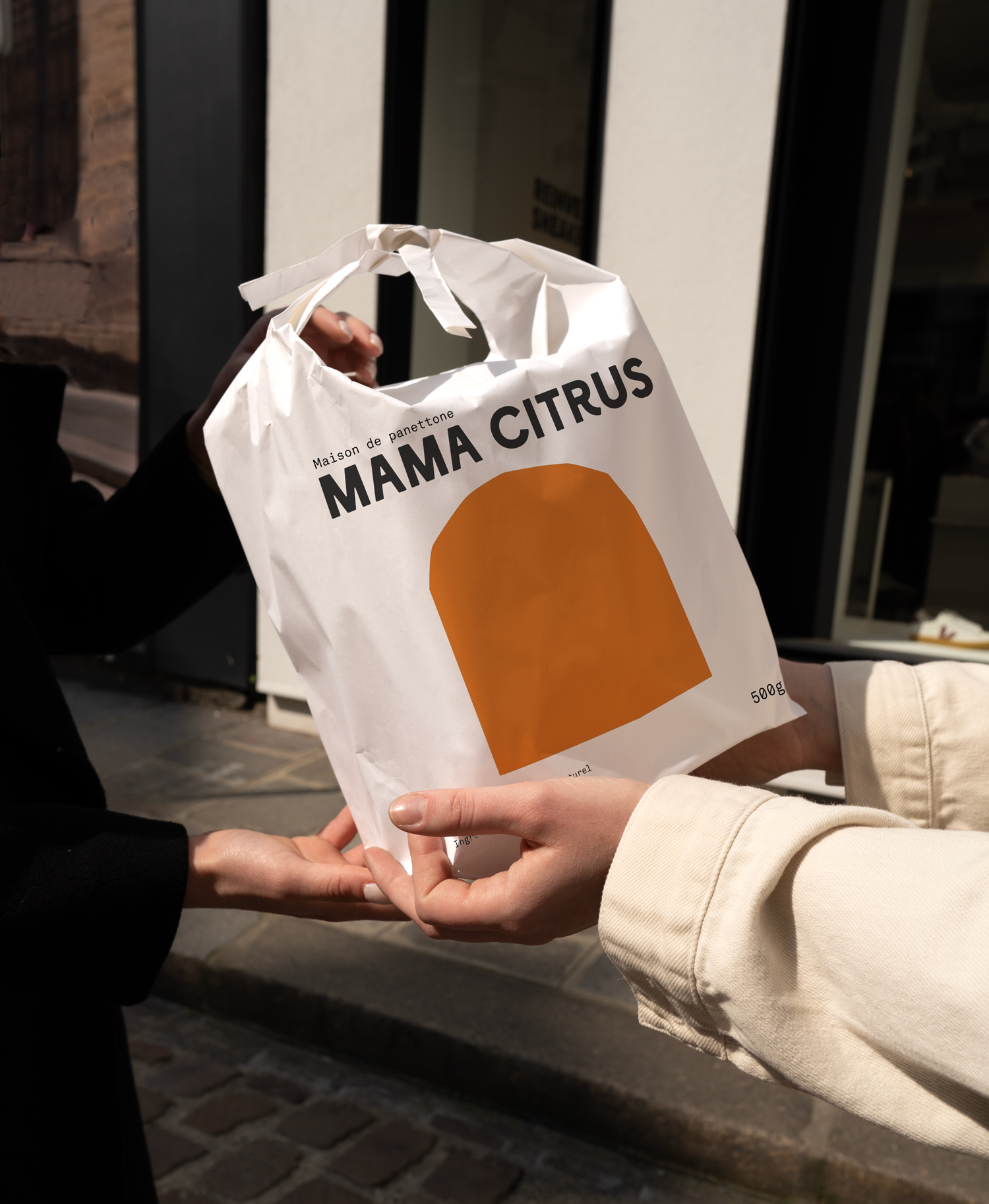 Studio de direction artistique Paris, identité visuelle et packaging, projet Mama citrus, pannetones par Halley&Co