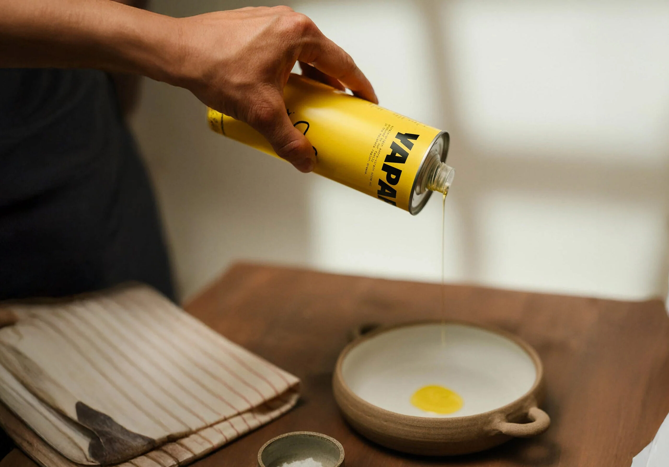 Studio de direction artistique Paris, identité visuelle et packaging, projet Yapapi, producteur d'huile d'olive grecque par Halley&Co